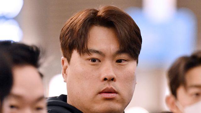 류현진 라면광고 계약금을 빼돌려? 징역형이다!…'15만 달러' 가로챈 전 에이전트, 1심 징역 2년 6개월 선고