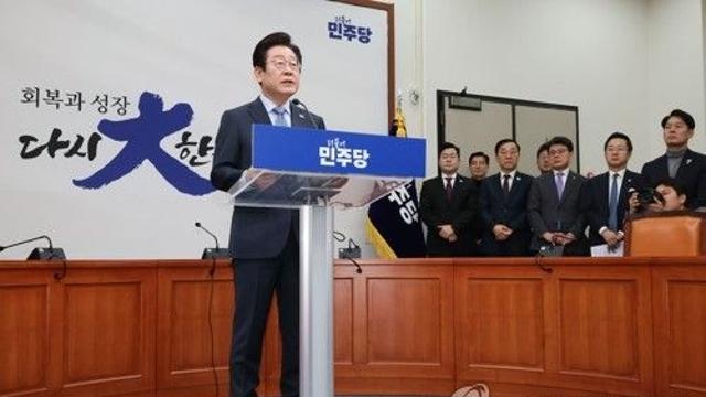 [일문일답] 이재명, 당 지지율 고전에 