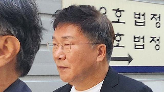 '선우은숙 친언니 강제추행' 방송인 유영재, 징역 2년 6개월 법정구속