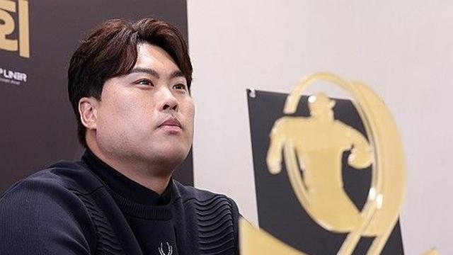 류현진 라면광고 계약금 가로챈 전직 에이전트 징역형