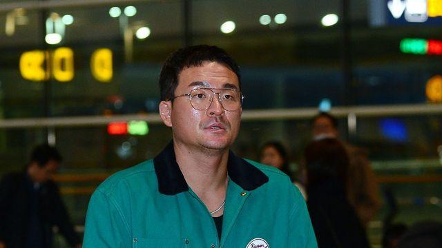 원종현, 검게 그을린 얼굴~