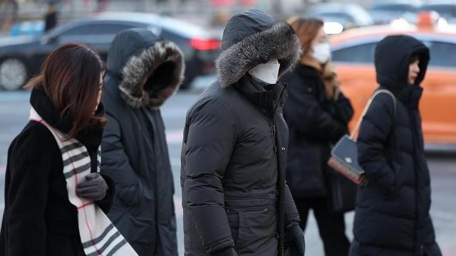 [내일날씨] 연휴 첫날 한낮 10도 안팎…동해안 중심 눈비