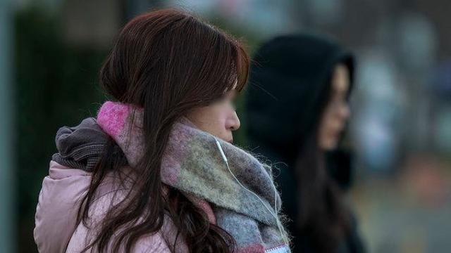 [오늘의 날씨] 낮 최고기온 14도 온화한 겨울···오후부터는 일부 지역에 눈·비