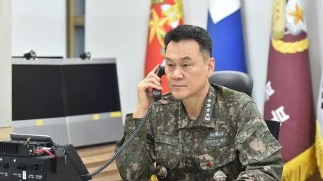 합참의장, '아파치' 지휘비행으로 서부전선 대비태세 점검