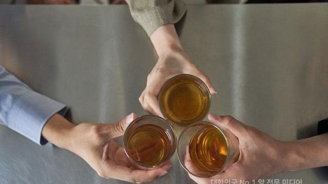 매일 술 한 두 잔도 위험...대장암 발병 낮추려면 14년 이상 금주