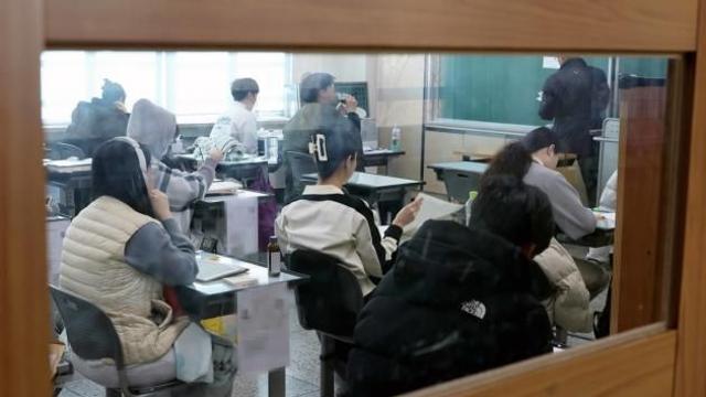 5급 공무원·외교관 공채 경쟁률 34.6대 1…시들해지는 공무원 인기