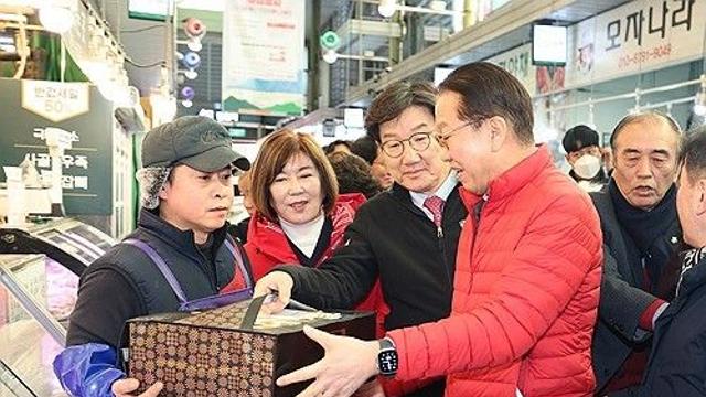 與, 8년전 탄핵과 다른 지지율에 '李때리기'로 중도공략 시동