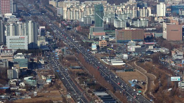 [내일 날씨] 설 연휴 둘째 날…구름 많고, 일부 지역 눈비