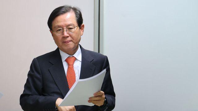 尹변호인단, 헌재 맹비난…