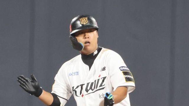 포수 마스크 쓰고 26홈런 부활포, 강백호 연봉 7억원 '잭팟'…KT 연봉 계약 완료