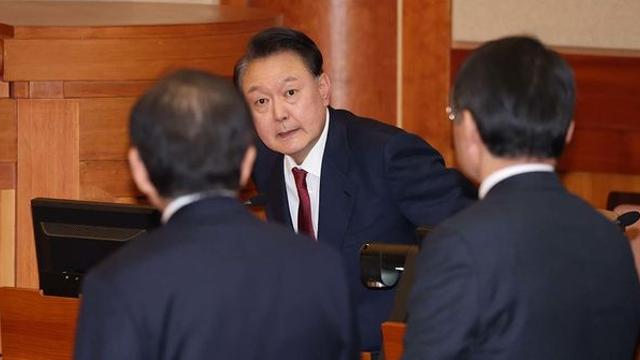 “판사 한 명이 나라의 명운 좌우... 이게 말이 되나”