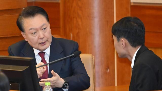 尹 구속기소 후폭풍...與 