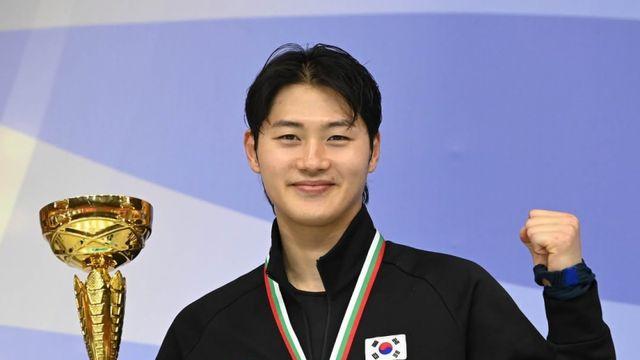펜싱 간판 오상욱, 국제대회 복귀전에서 세계 1위 꺾고 정상