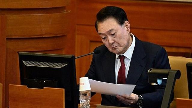[이슈] 與野, 尹 구속기소 엇갈린 반응.. 與 