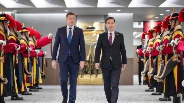 김선호 국방장관 대행, 에스토니아 국방장관 면담... 