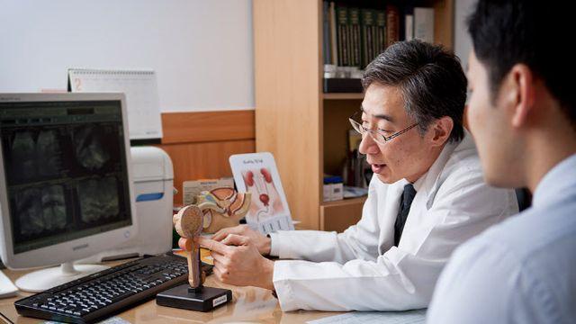 '붉은 소변'에 화들짝...신장, 요도, 방광의 이상신호 일수도