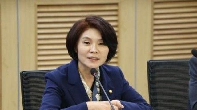 野한정애 '가짜뉴스 처벌·손해배상 강화' 법안 발의키로