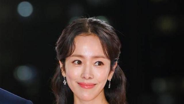 42세 한지민, 모태솔로 아니었나?…♥최정훈도 몰입할 '비밀연애' 스킬 고수 [나의 '완벽한' 로코 맛집①]