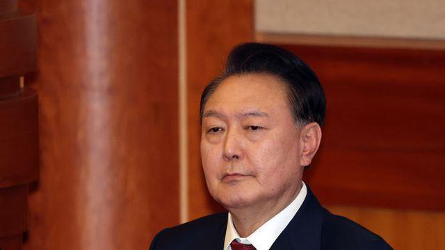 [여론조사] 윤석열 대통령 탄핵소추안 '인용' 58% vs '기각' 39%