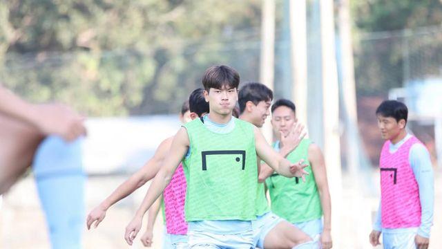 [IS 인터뷰] 3년 차 100경기, 4년 차 부주장 황재원의 각오 “성적, 해외 진출 모두 잡고파”