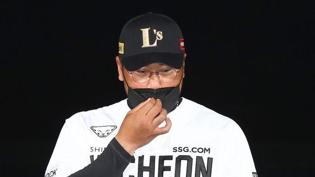 박정태 논란 빠르게 진화한 SSG, 처방전은 '내부 결속' [IS 포커스]