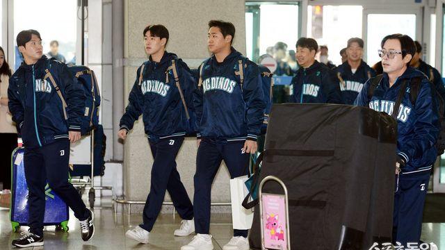 NC, 스프링캠프 미국으로 힘찬 출발~