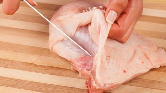 다이어트에는 닭고기가 최고? '이 부위'만큼은 떼고 드세요