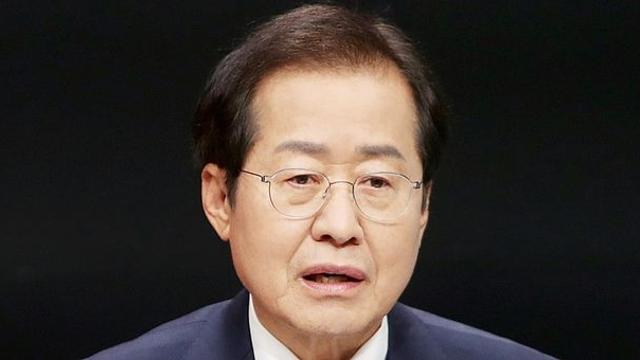 홍준표 “집단적 광기로 나라 앞날 결정은 박근혜 탄핵으로 족해” (전문)