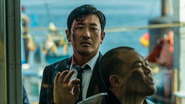 '브로큰' 느와르 간판장면 갈아치울 하정우의 항구 액션 스틸 공개