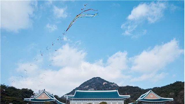 尹개방 `청와대` 설연휴 엿새간 5.7만명 다녀갔다