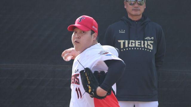 조상우 첫 불펜 겨우 '최고 140km' 왜? 