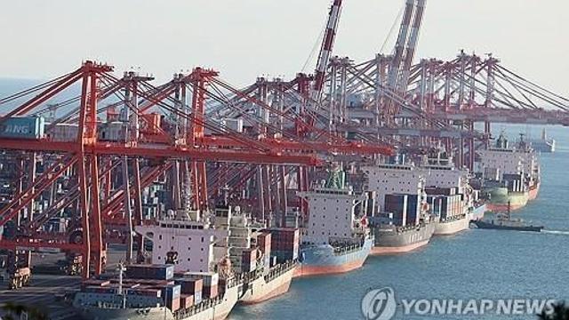 1월 무역수지, 20개월 만에 적자 전환…설 연휴 영향