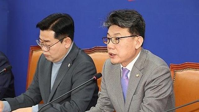 진성준 