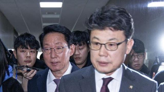 진성준 