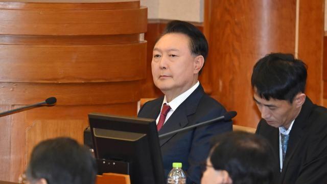 尹 탄핵 찬성, 설 연휴 직전보다 2%P 상승한 61% 기록