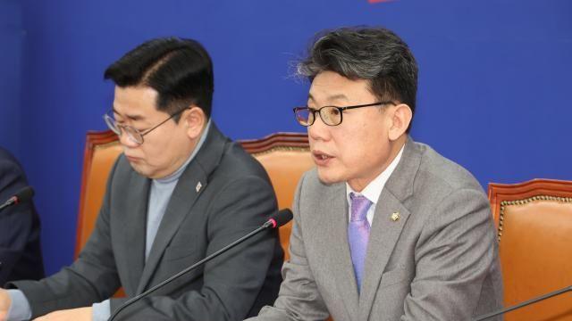 진성준 