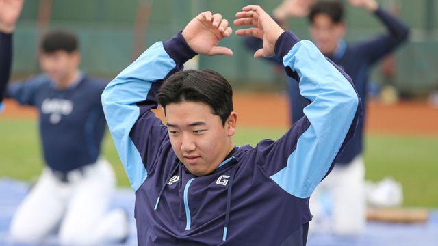 제2의 윤동희·고승민 찾아라...우승 청부사도 주목하는 조세진·전민재·김태현