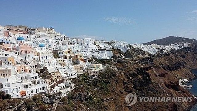 산토리니섬 주말에 지진 200건…휴교령 내리고 야외대피소 설치