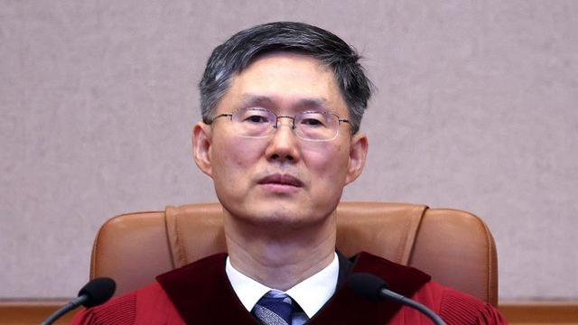 “'난 피도 파란색'이란 민주당 지지자도“…문형배 SNS 팔로우 목록 살펴봤더니