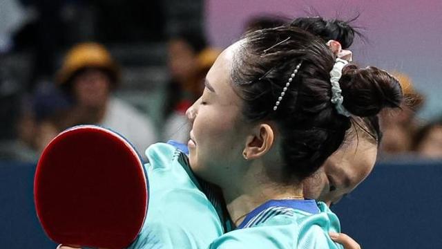 신유빈, 싱가포르 스매시 64강서 '황금 콤비' 전지희에 3-0 완승