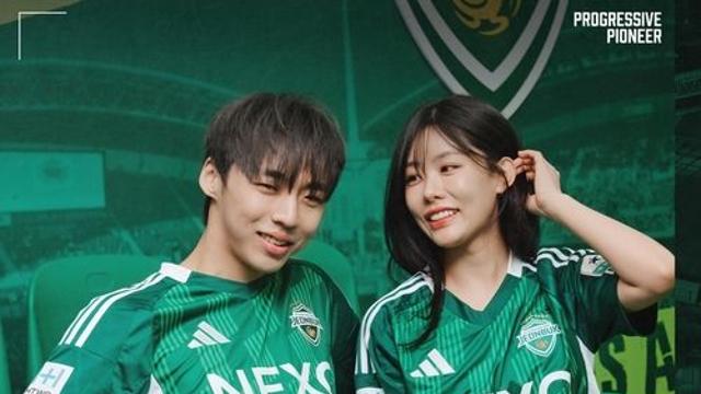 K리그1 전북, 새 시즌 유니폼 공개…매인 스폰서 'NEXO'로 교체