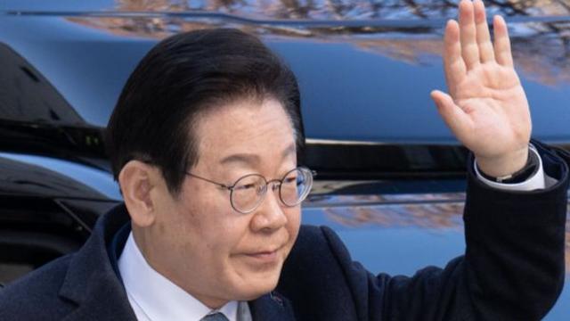 차기 대선후보 이재명 41.4%·김문수 20.3%… 정권교체론 우세