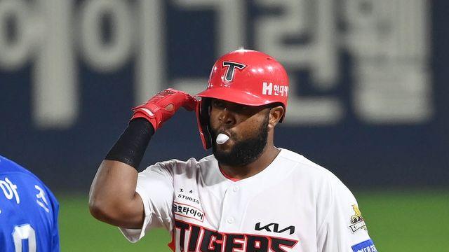소크라테스 대만 리그 거절했다, KBO 구단 러브콜 기다리나…CPBL 팀과 협상 '정중동 행보' 화제