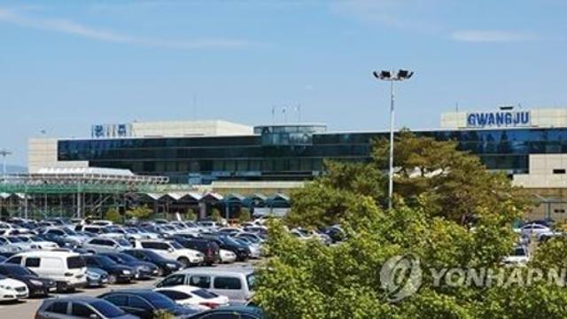 광주공항 '임시 국제선' 운영 주장…무안공항 활성화 갈등 재연(종합)