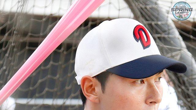 와 넘어갔다! 두산 '05년생 차세대 3B' 캠프 첫 라이브 배팅 첫 홈런 '쾅'…