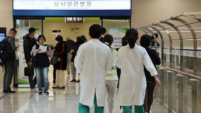 [이슈] 의정갈등 1년, 사태 해결 불투명.. '전공의 처단'에 갈등 심화 국민 피해도 커져