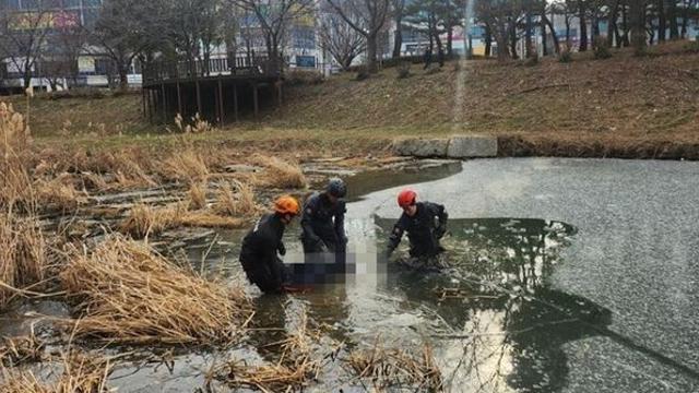 “얼음 아래 사람이”…진주 하천서 50대 남성 숨진채 발견