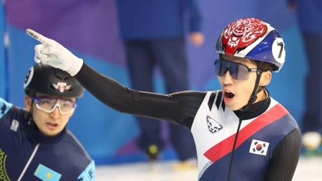 [속보] 쇼트트랙 혼성 계주, ‘금빛 질주’…대회 첫 金 쾌거 [하얼빈 AG]