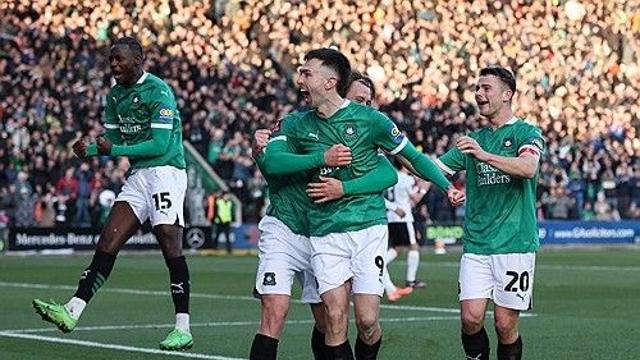 EPL 선두 리버풀, 2부 꼴찌 플리머스에 덜미…FA컵 탈락 대이변
