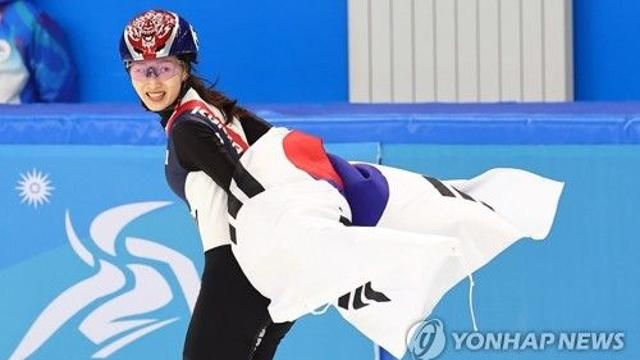 [아시안게임] 최민정이 쓴 3가지 역사…한국 여자 최초 동계 AG 3관왕